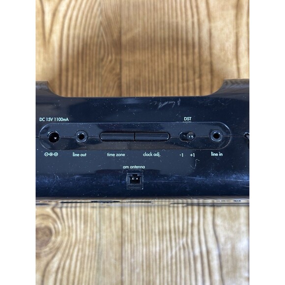 iHome 5B Docking Station Radio Clock Speaker For Parts or Repair No power supply - Picture 7 of 16